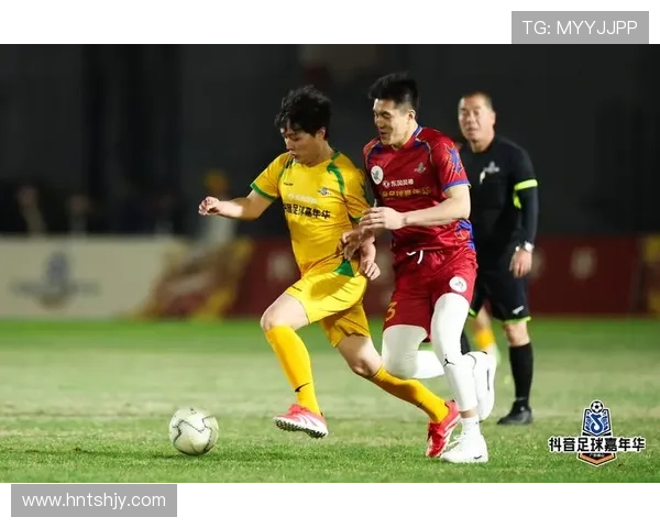 足球明星在赛场外的另一项运动跑步的魅力与挑战探讨 足球明星在赛场外的另一项运动跑步的魅力与挑战探讨