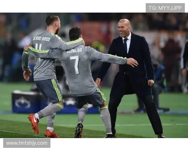 足球巨星C罗的辉煌历程与Siuuu庆祝背后的故事揭秘