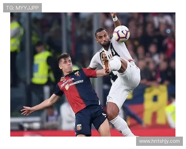 足球明星滑草皮新玩法保护膝盖运动安全新趋势