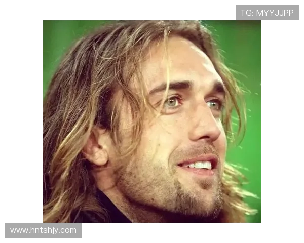 足球明星跨界之旅：银幕上的精彩瞬间与传奇故事